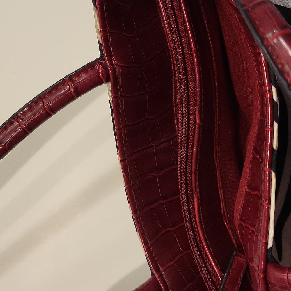 Blk & W Zebra Pattern Tote - image 2